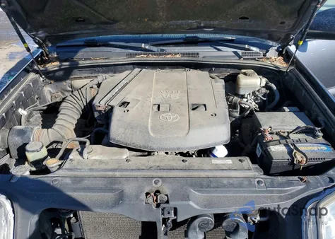 2006 Toyota 4Runner Sr5 z USA, uszkodzony, nr VIN JTEBU14R070107101